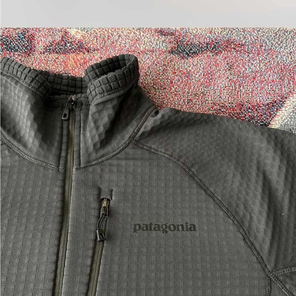 Patagonia R1 quarter zip fleece